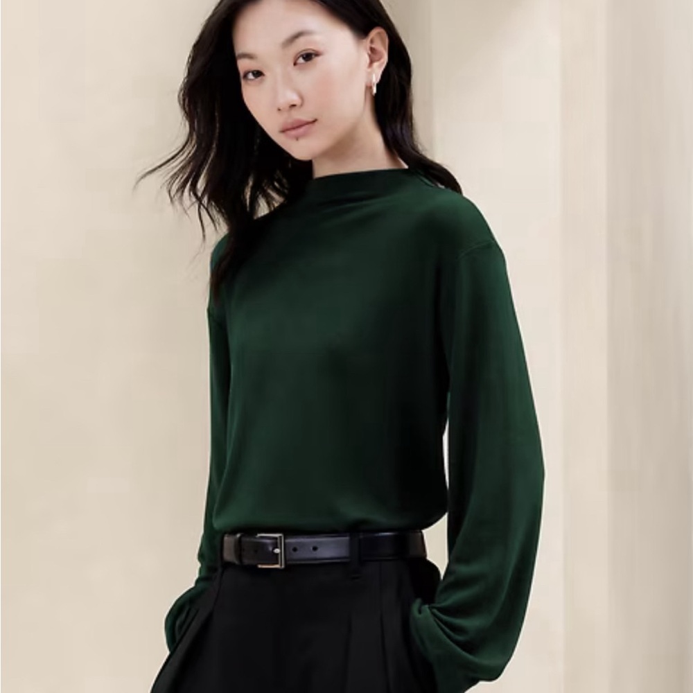 Elegant Dark Green Long Sleeve Top